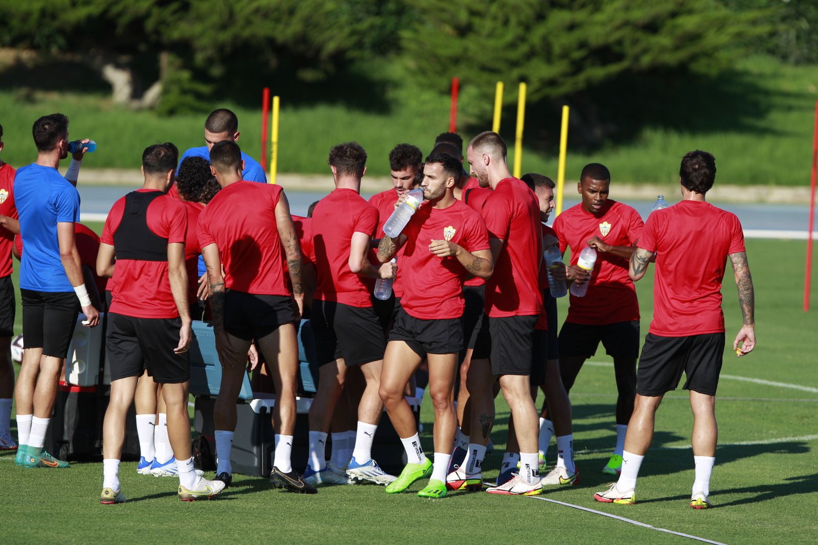 Imágenes del primer entramiento de la U.D. Almería en la Liga Santander, temporada 2022-2023