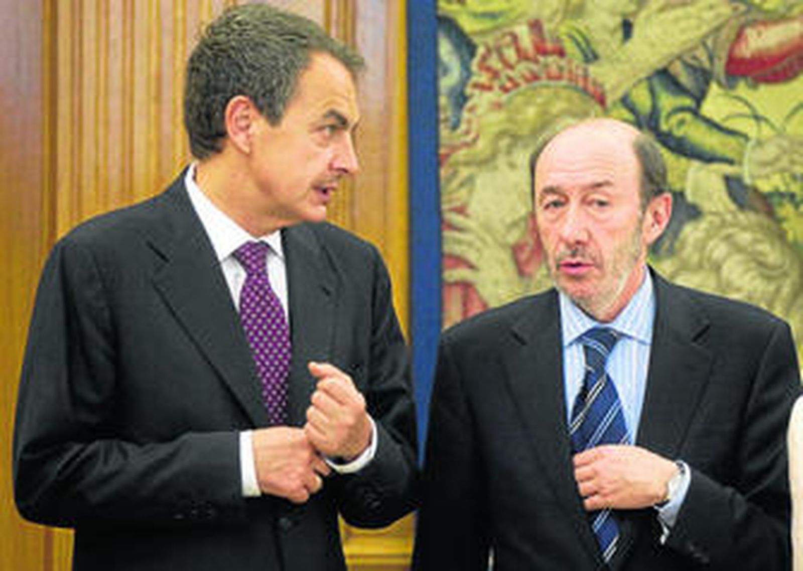 Zapatero y Rubalcaba, el pasado lunes en el palacio de La Zarzuela.