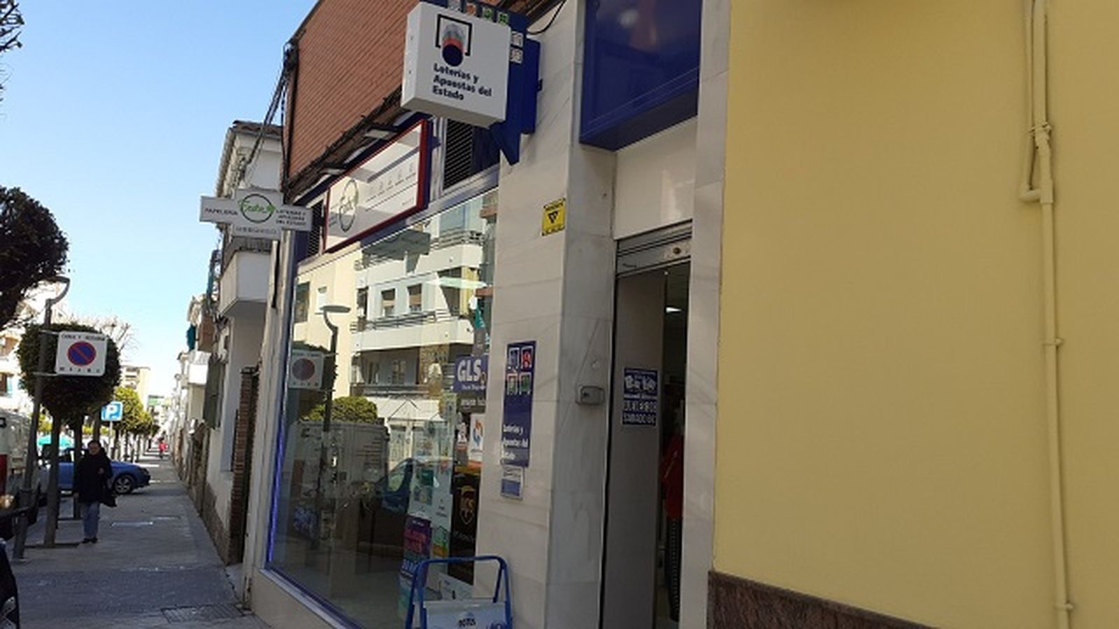 Administración de Lotería en la calle Maestro Cebrián de Jaén.
