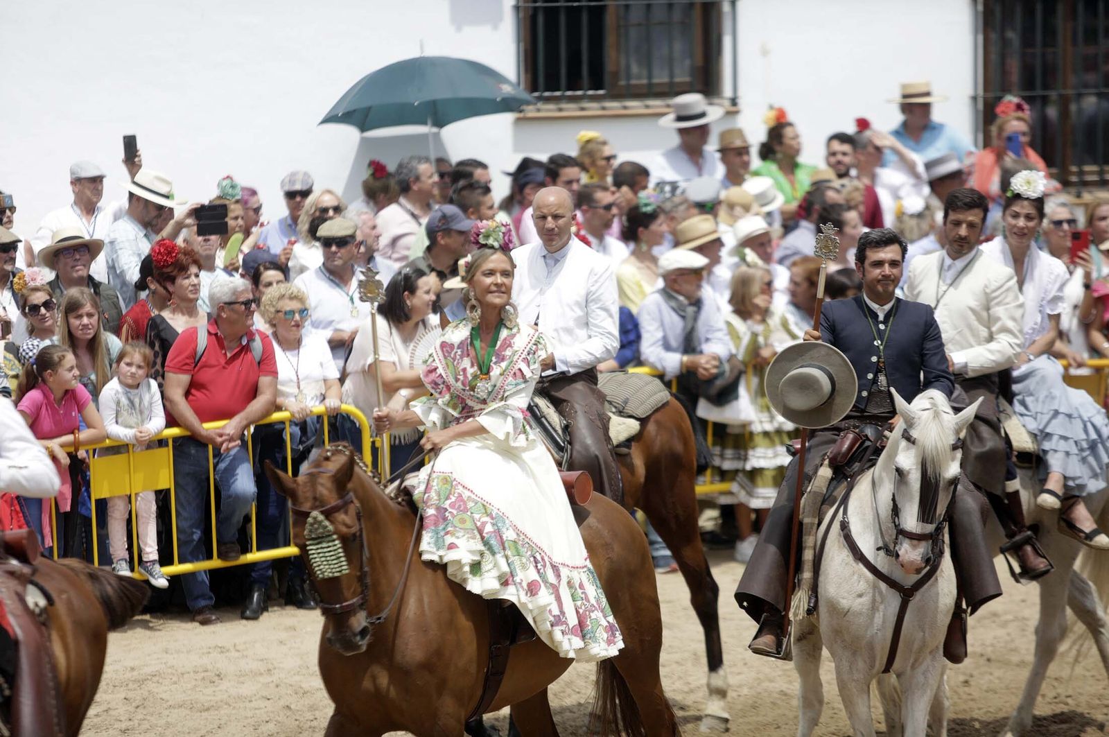 El Rocío 2023: Imágenes de ambiente y presentaciones de las Hermandades
