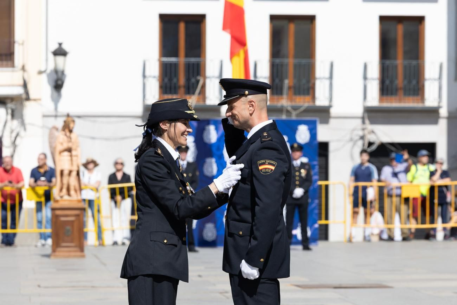 Acto por el día de la Policía Nacional, con motivo de la festividad los Santos Ángeles Custodios