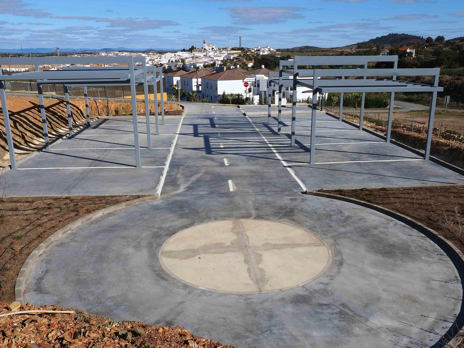 El espacio tiene capacidad para una decena de vehículos