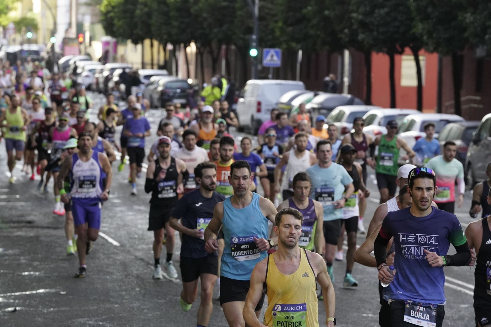 el Zurich Maratón de Sevilla 2026 por Lopez de Gomara, galería 1