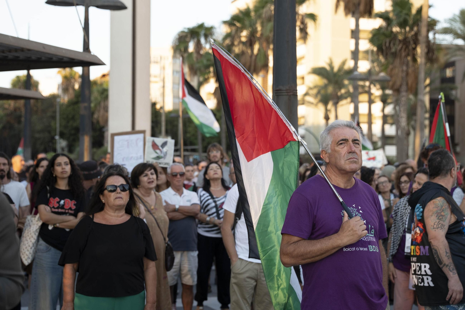Manifestación convocada por la Plataforma Almería por Palestina