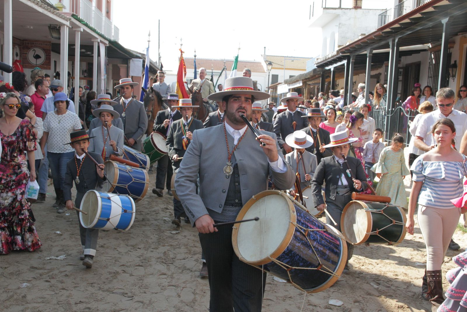 Imágenes de la presentación de la Hermandad de Emigrantes