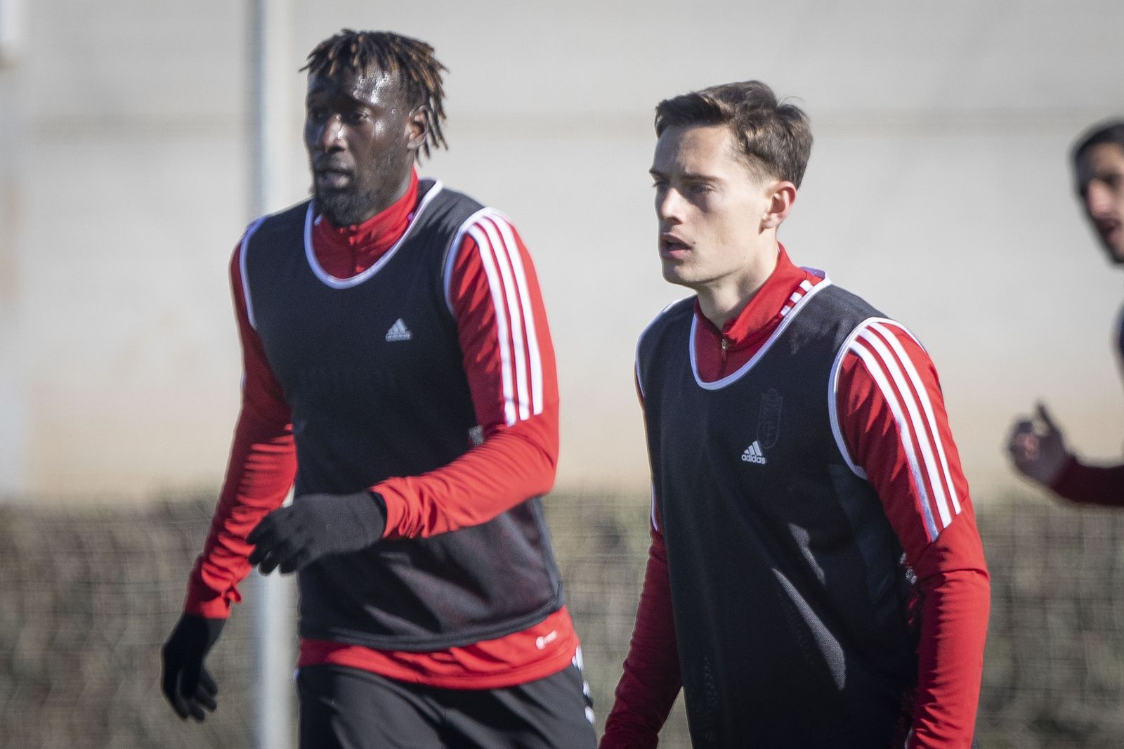 Famara Diédhiou y Pol Lozano, en un entrenamiento.