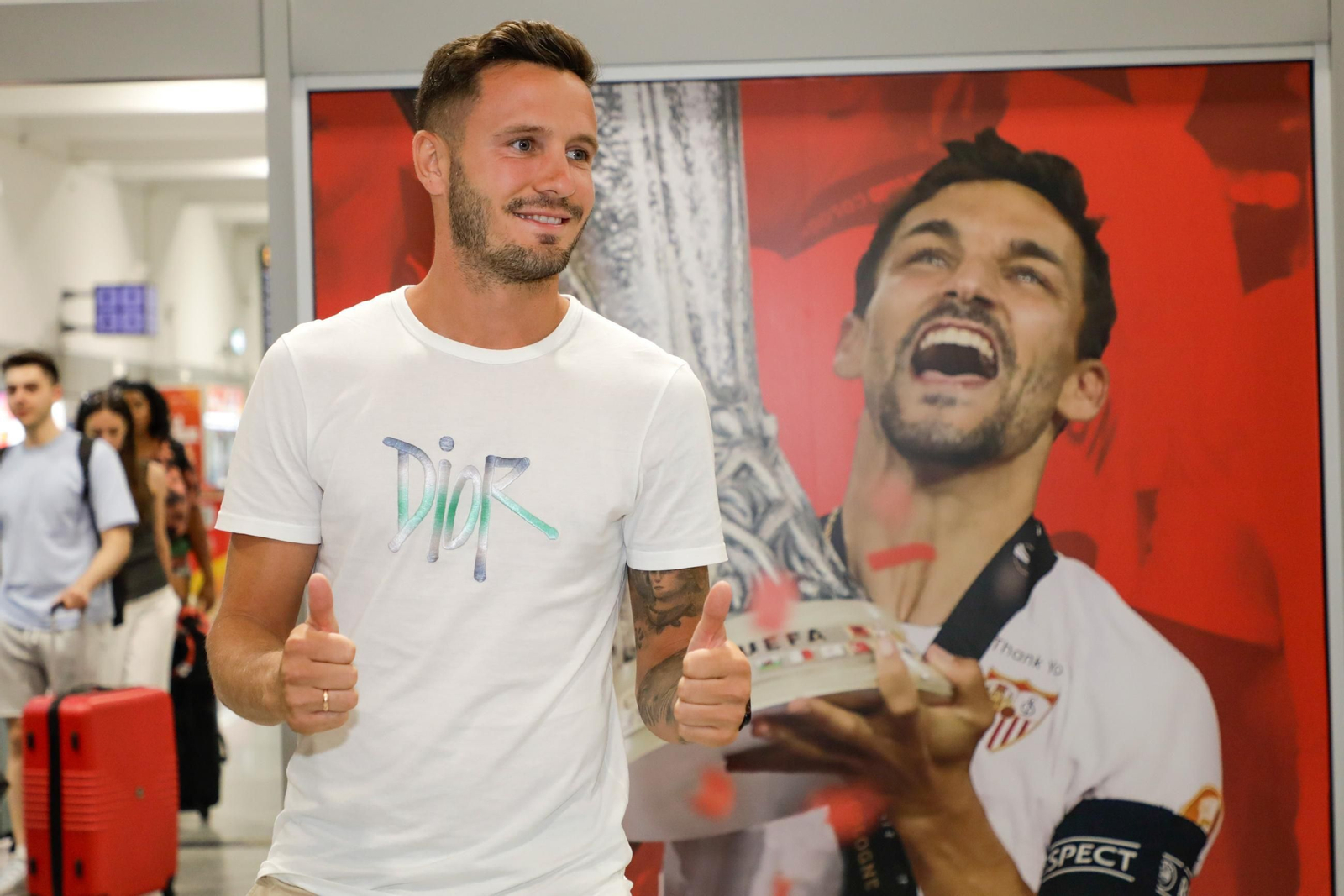 Las fotos del pobrísimo paso de Saúl Ñíguez por el Sevilla