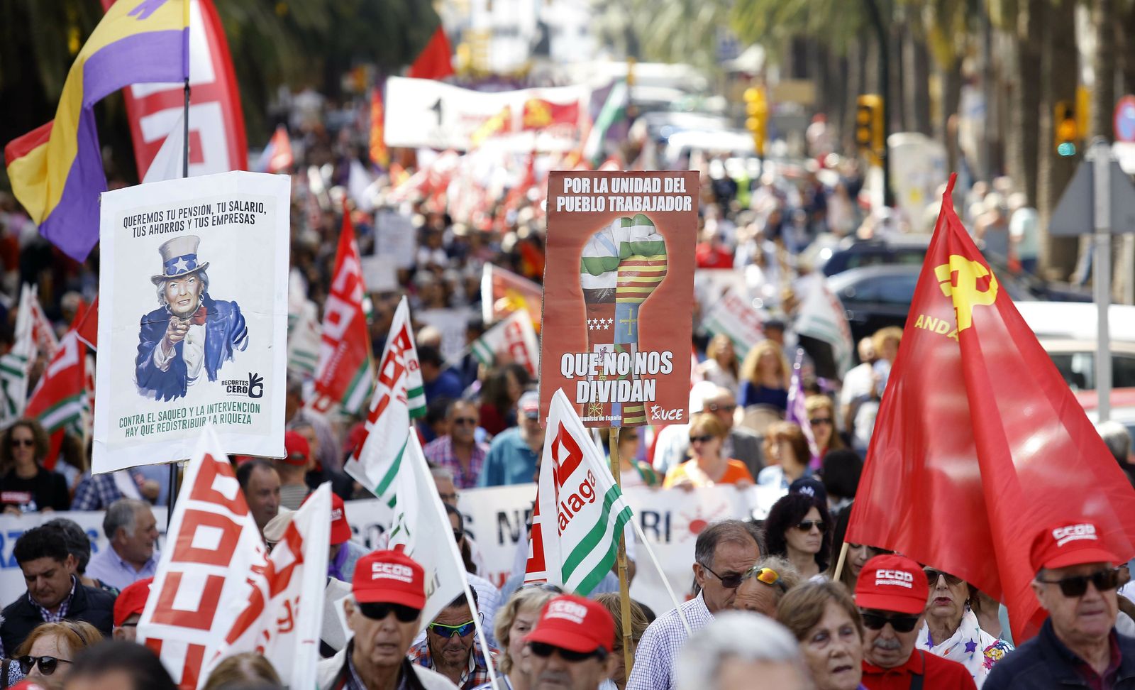 Las mejores fotografías de la manifestación del 1 de mayo en Málaga