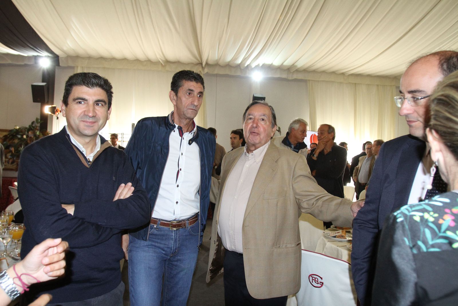 Imágenes del Desayuno Informativo del Grupo Joly con Javier Targhetta