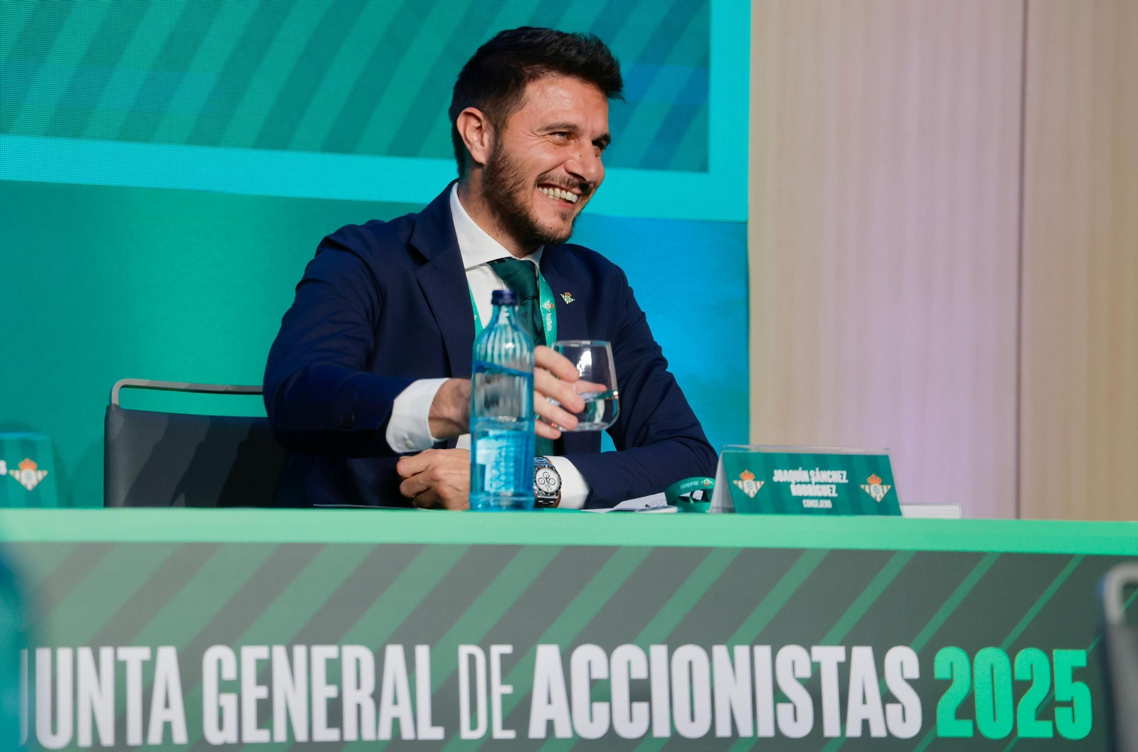 Joaquín sonríe en un momento de la Junta.