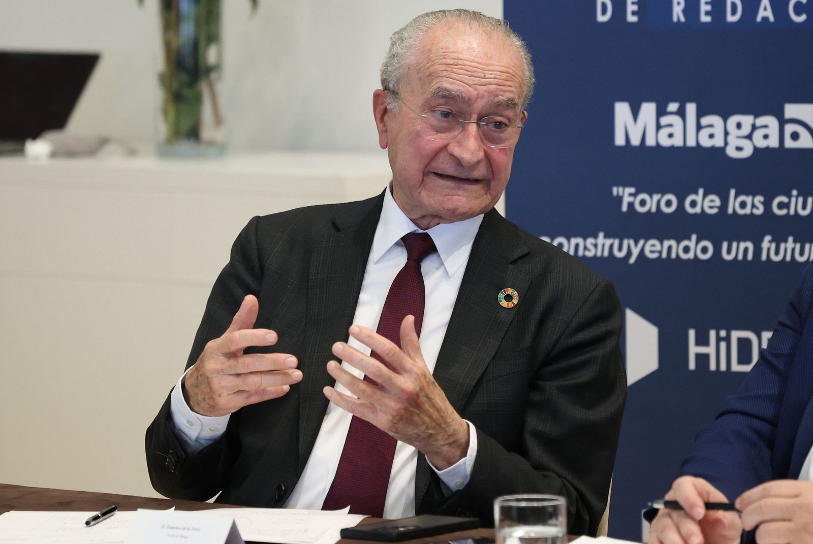 El 'Foro de las ciudades', organizado por el Grupo Joly en Antequera, en imágenes