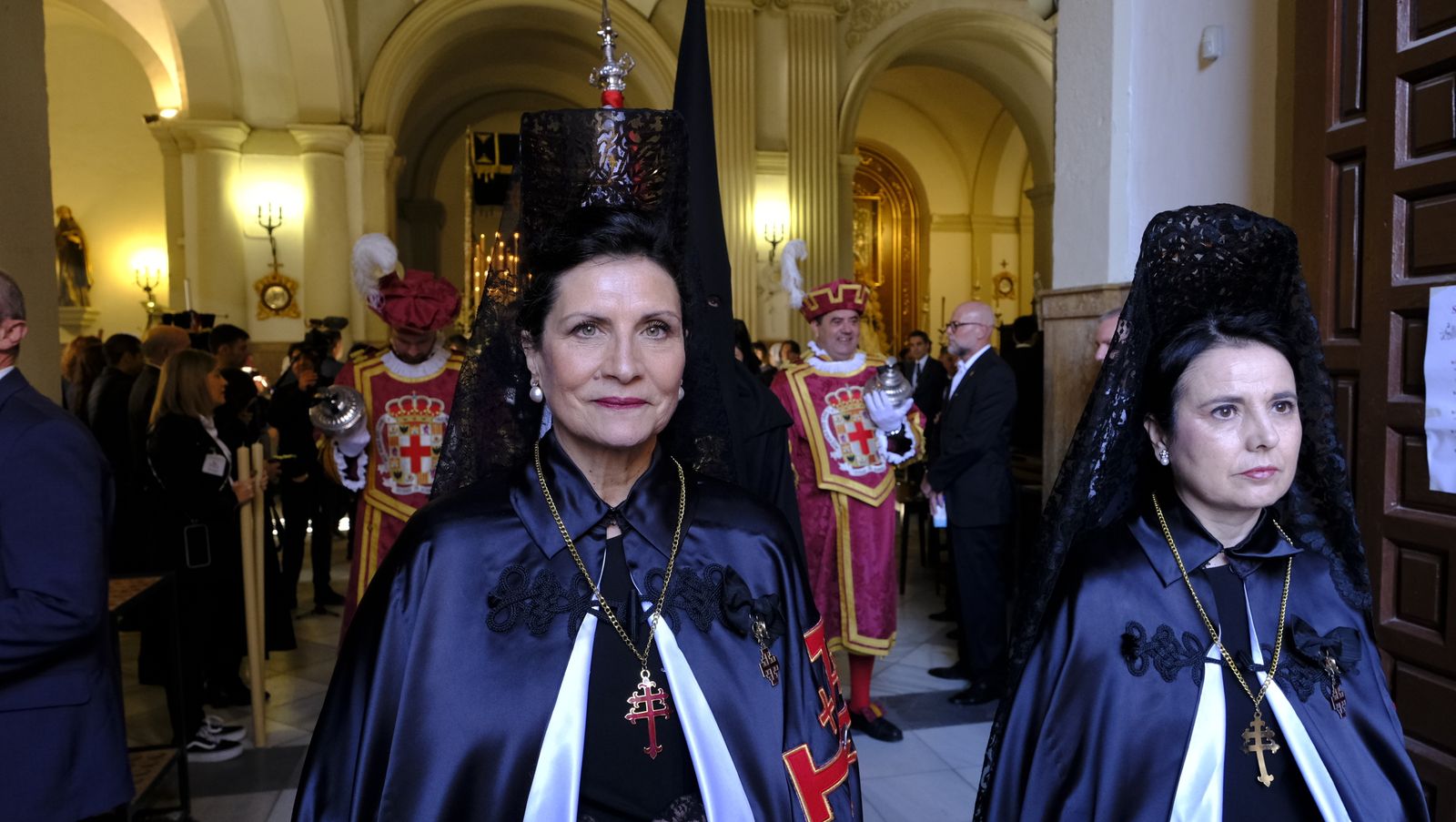 Procesión del Santo Entierro en Almería, en imágenes
