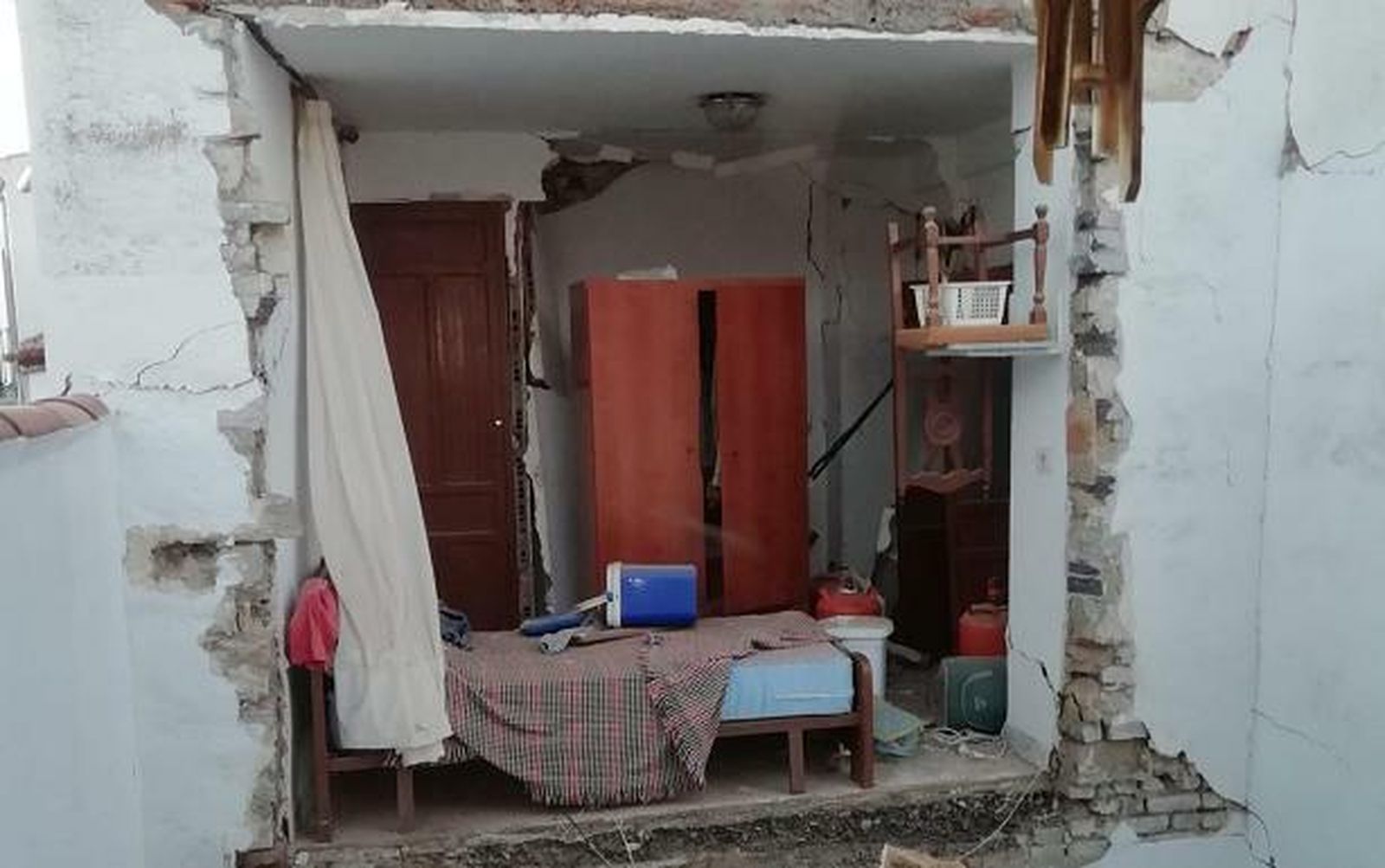 Estado en el que ha quedado la vivienda afectada por la explosión.