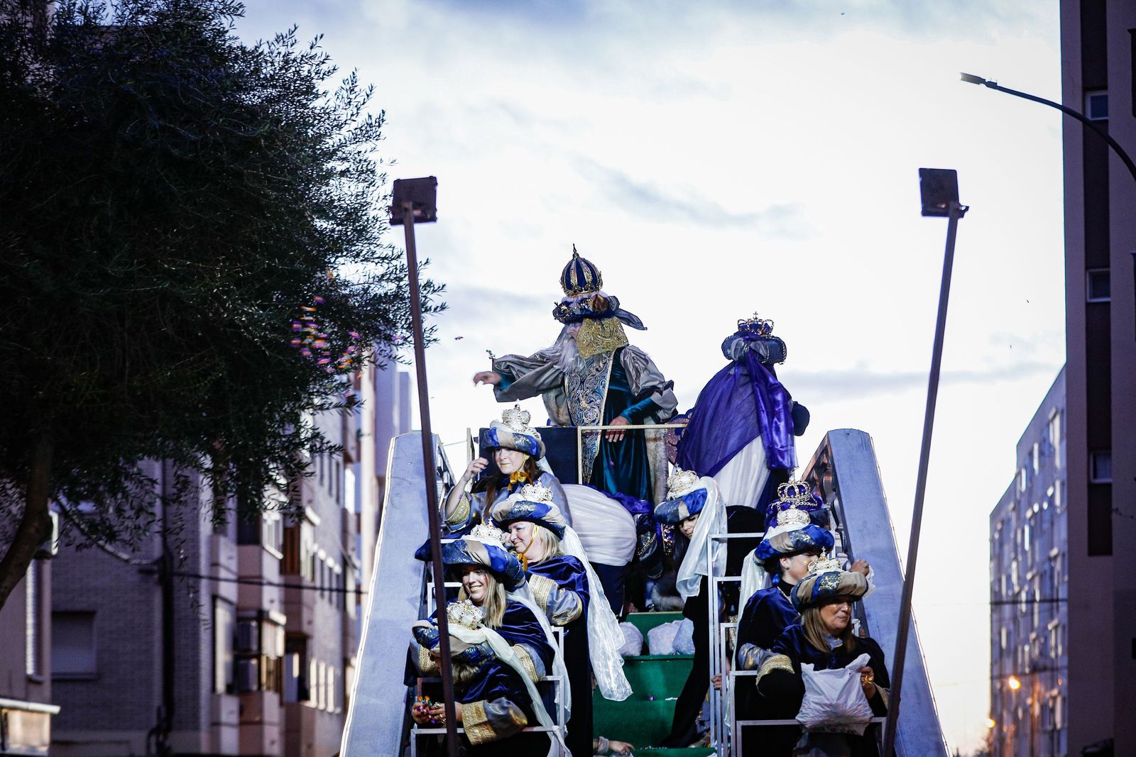Las imágenes de la cabalgata de los Reyes Magos de San Fernando 2026