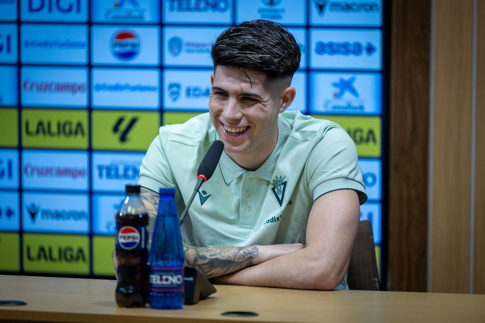 Antoñito en su presentación como jugador del Cádiz.