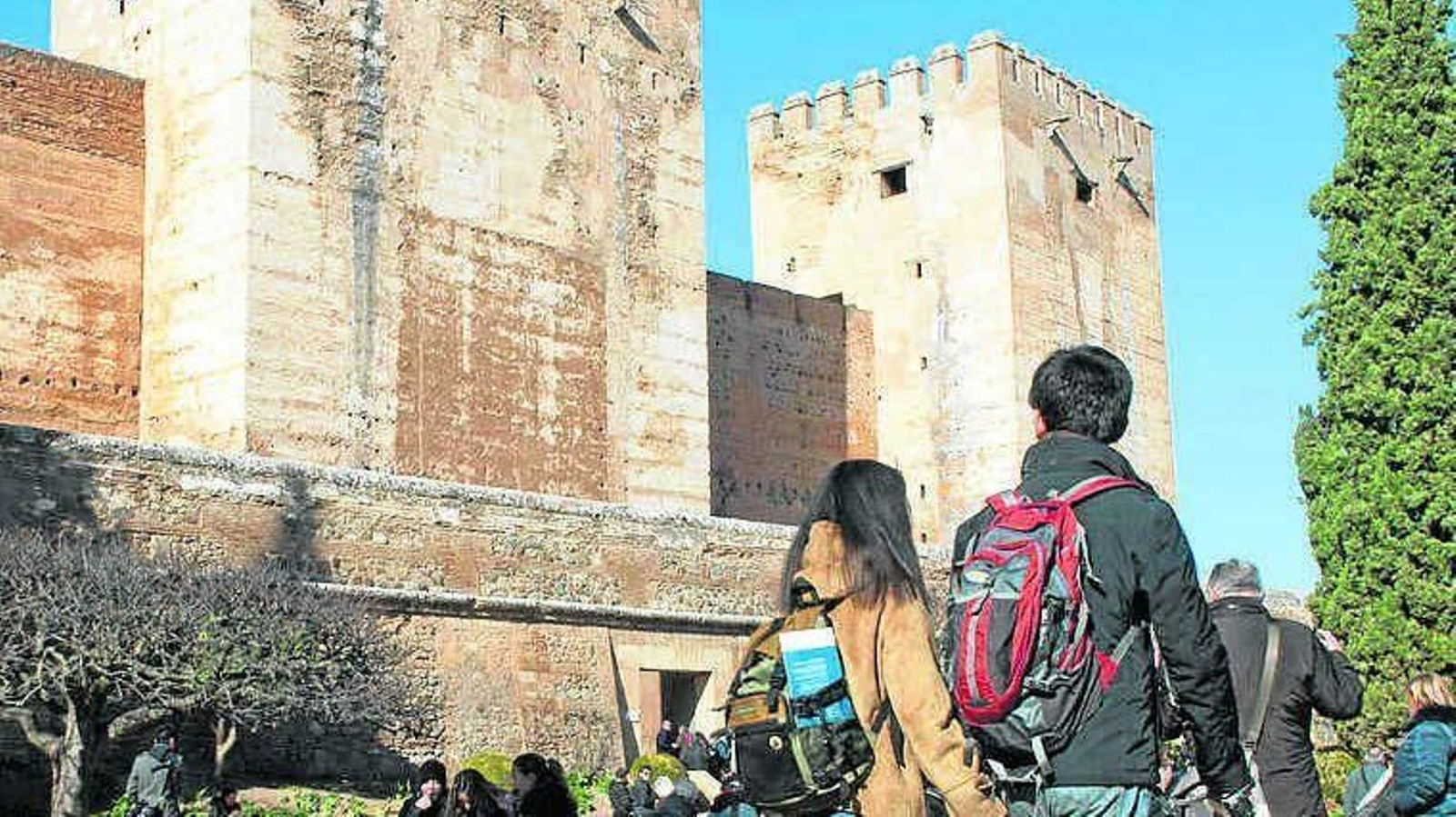 La ciudad atrae a miles de visitantes en puentes y festivos.