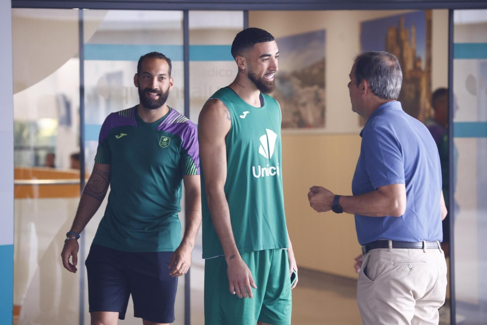 Chris Duarte, aura y carisma en su primer día con el Unicaja