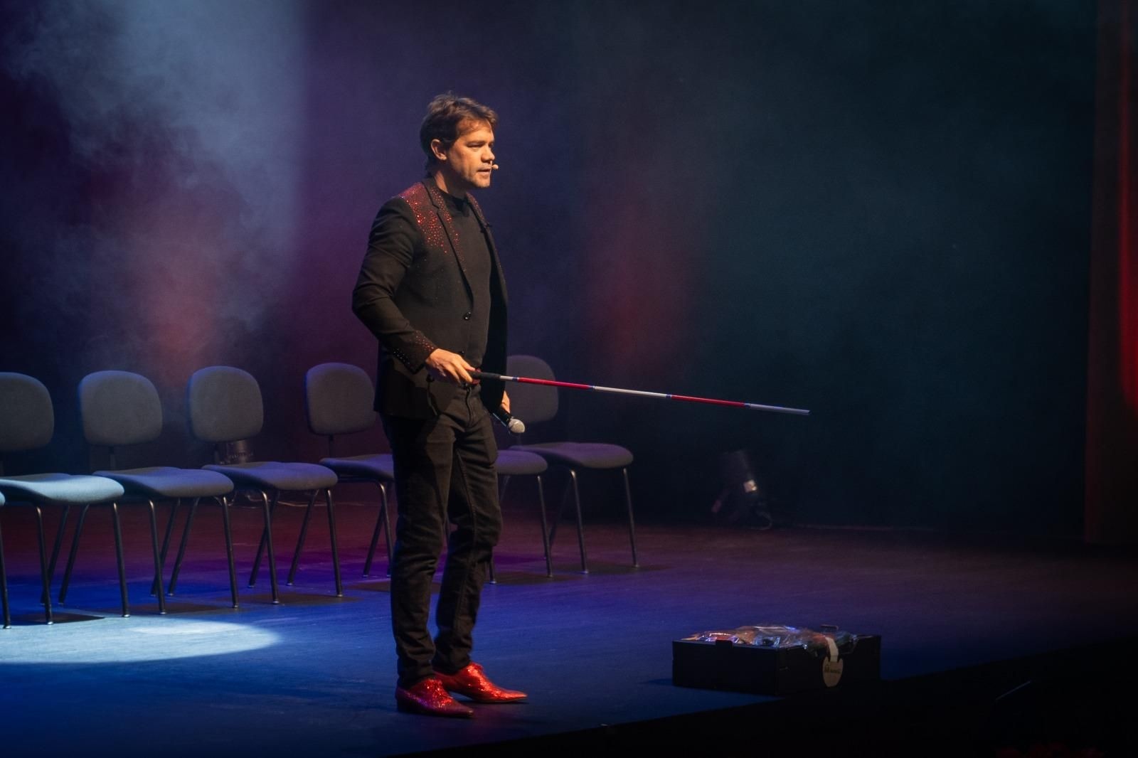 Juan Dávila durante una de las funciones de su último espectáculo en Roquetas de Mar.