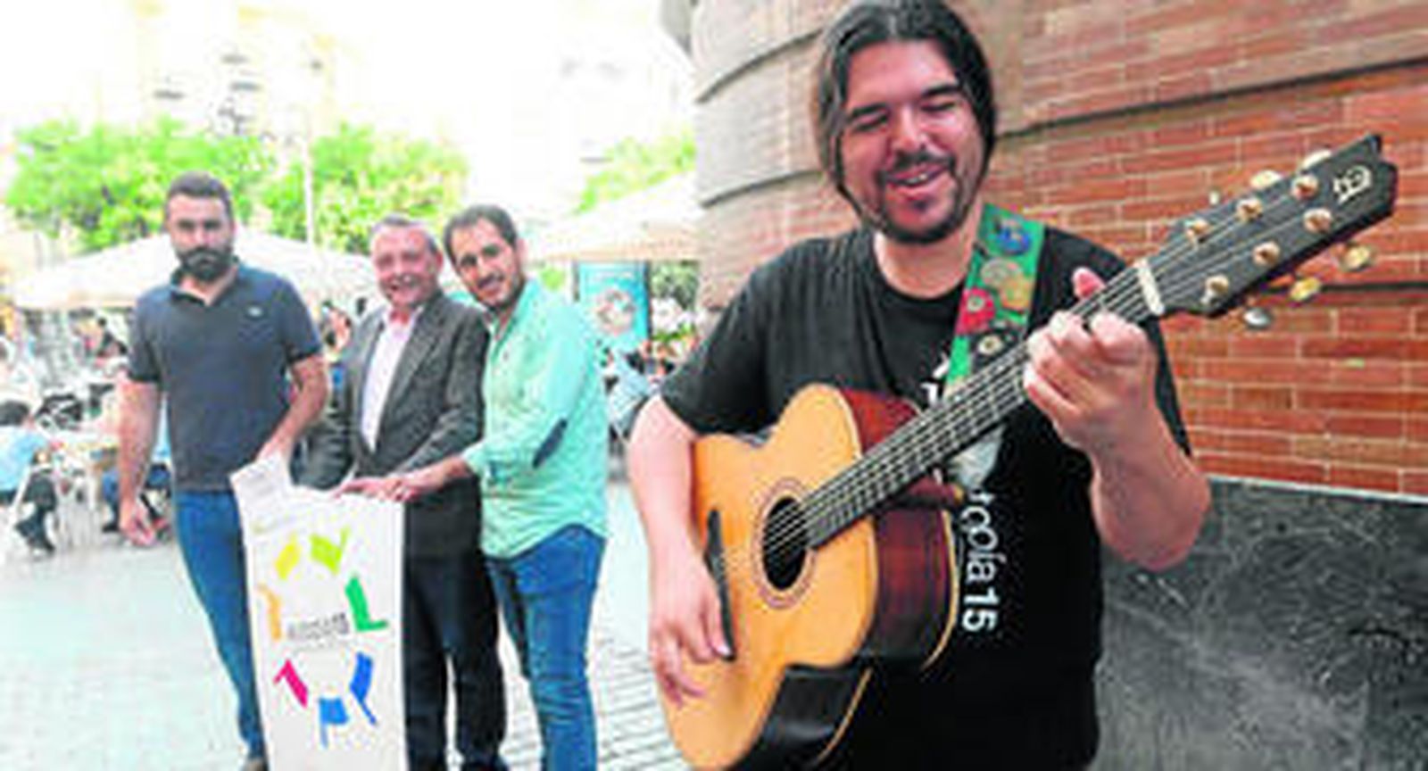 Música y circo en las calles de la ciudad