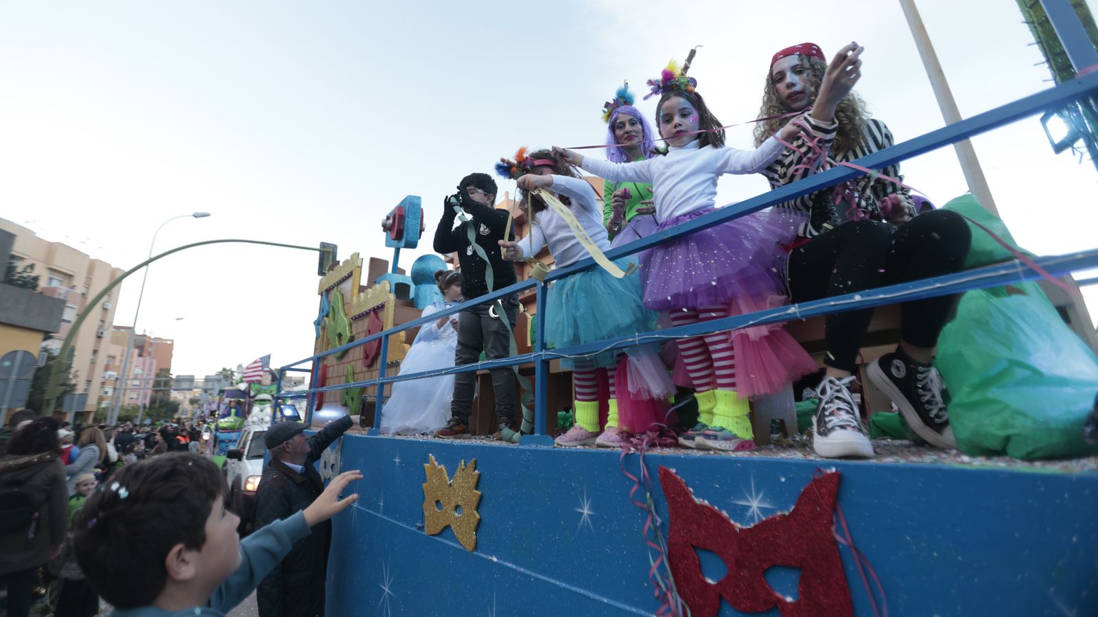 Búscate en las fotos de la cabalgata del Carnaval de Algeciras