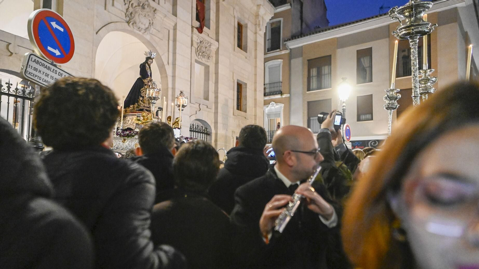 Fotogalería: Así vivió Granada el Vía Crucis Oficial de la Semana Santa 2025