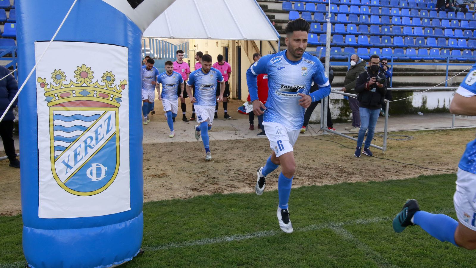 Imágenes del Xerez CD y Atco. Antoniano en La Juventud