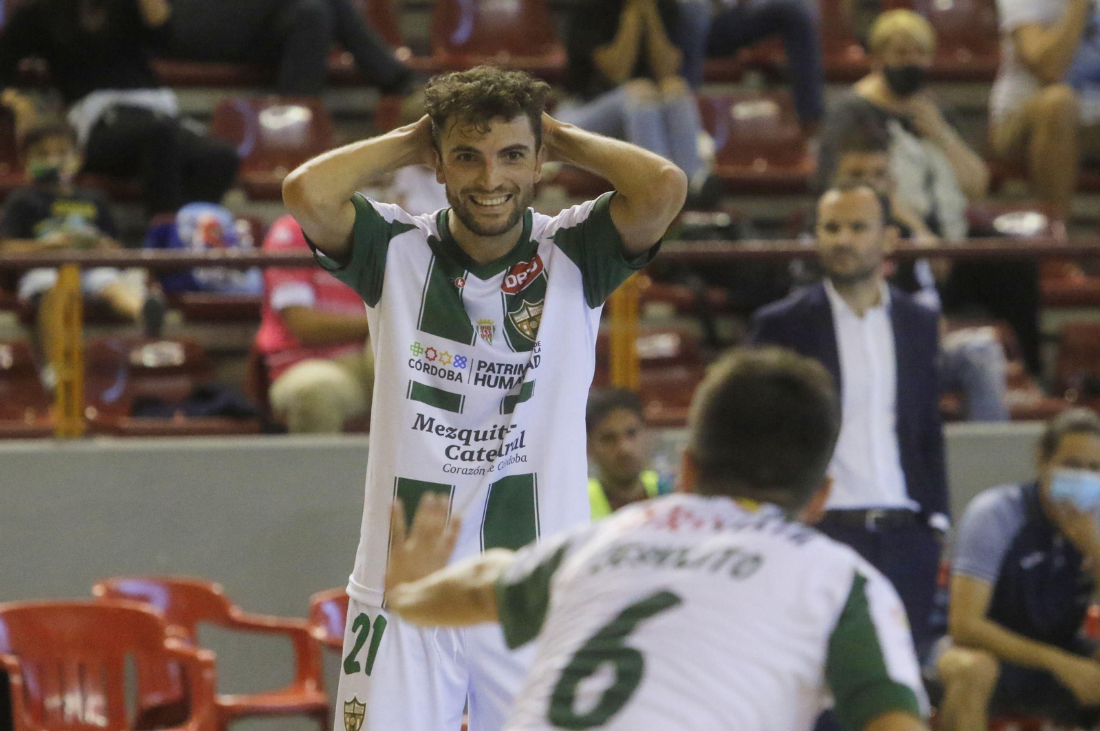 Las fotos del estreno liguero del Córdoba Futsal ante el Burela