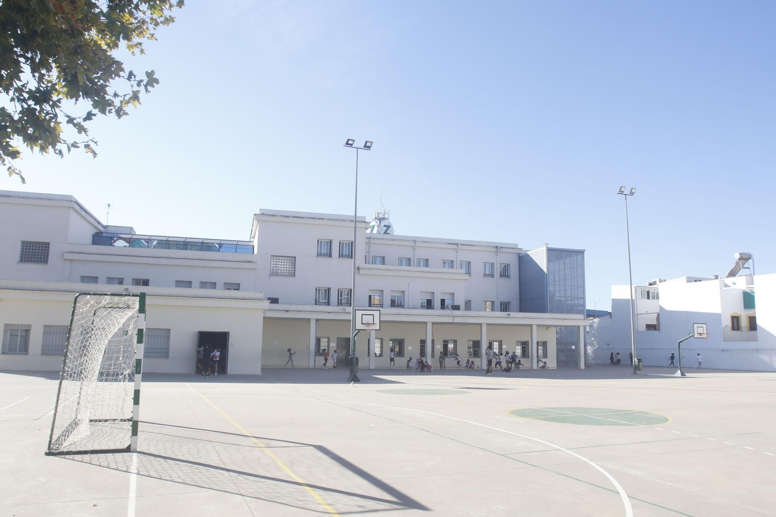 Colegio Salvador Vinuesa. Colegio Salvador Vinuesa.