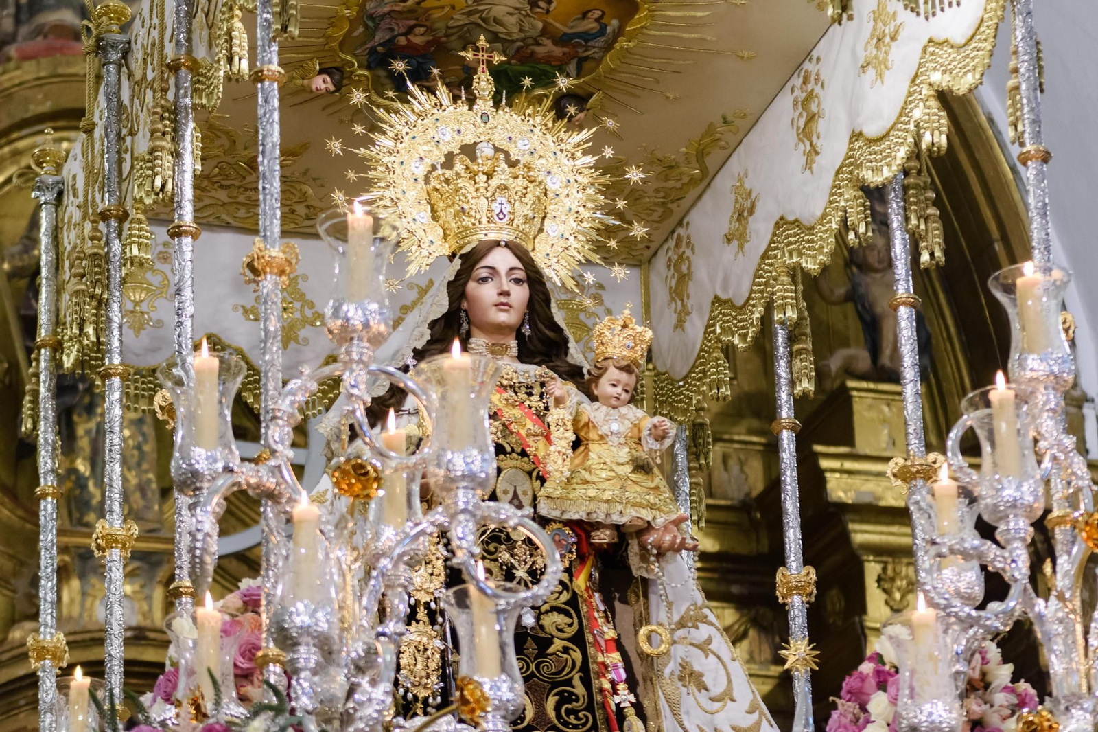 Las mejores imágenes de la procesión de clausura del Año Jubilar de la Virgen del Carmen en Rute