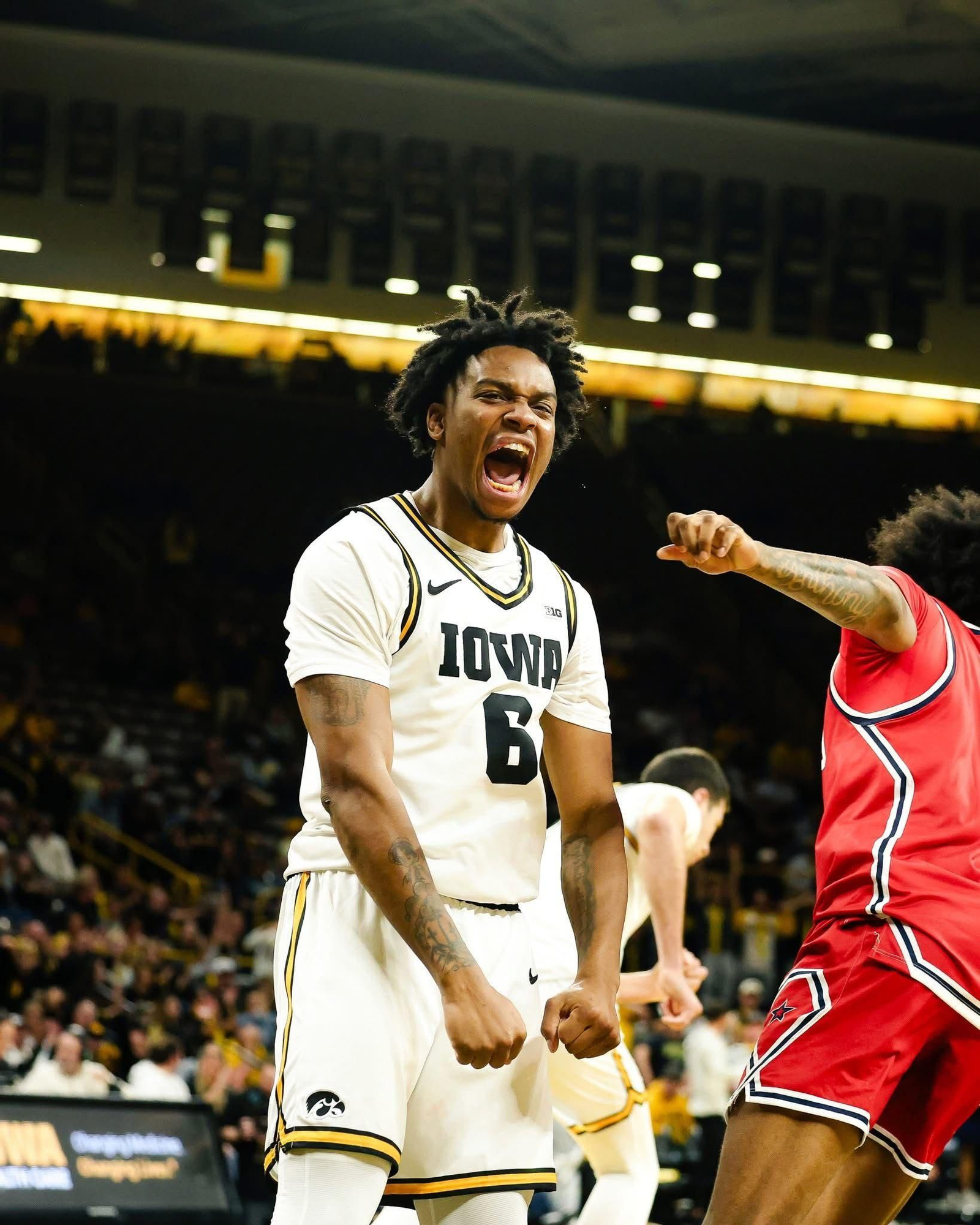 Buen arranque de Álvaro Folgueiras en la NCAA con Iowa