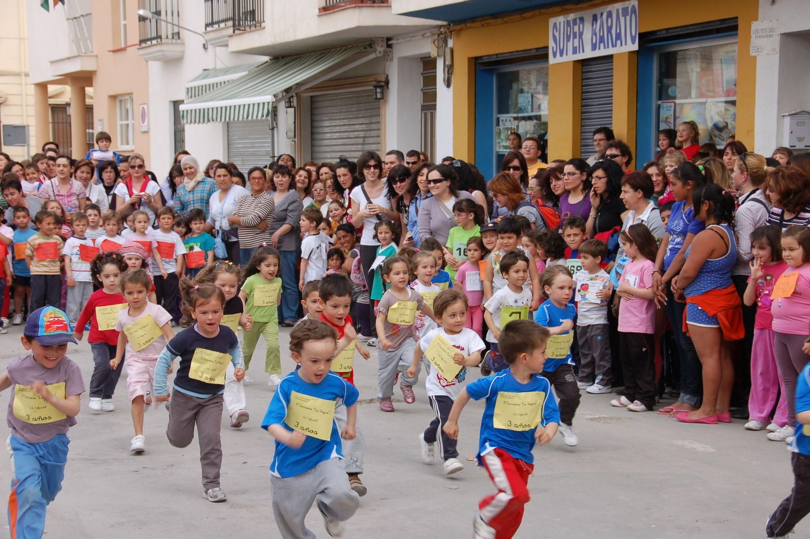 Los niños, entre los que más disfrutan de la Carrera La Sagra en Huéscar