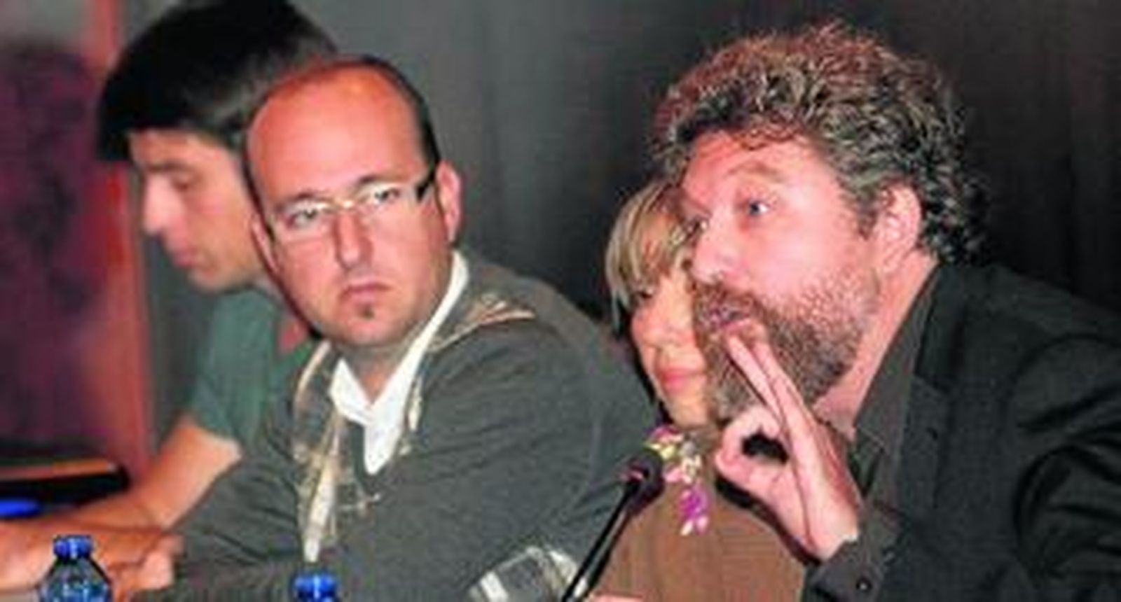 El PA aprobó ayer la solicitud de 1,6 millones de crédito ICO con el enfado de la oposición por las formas.