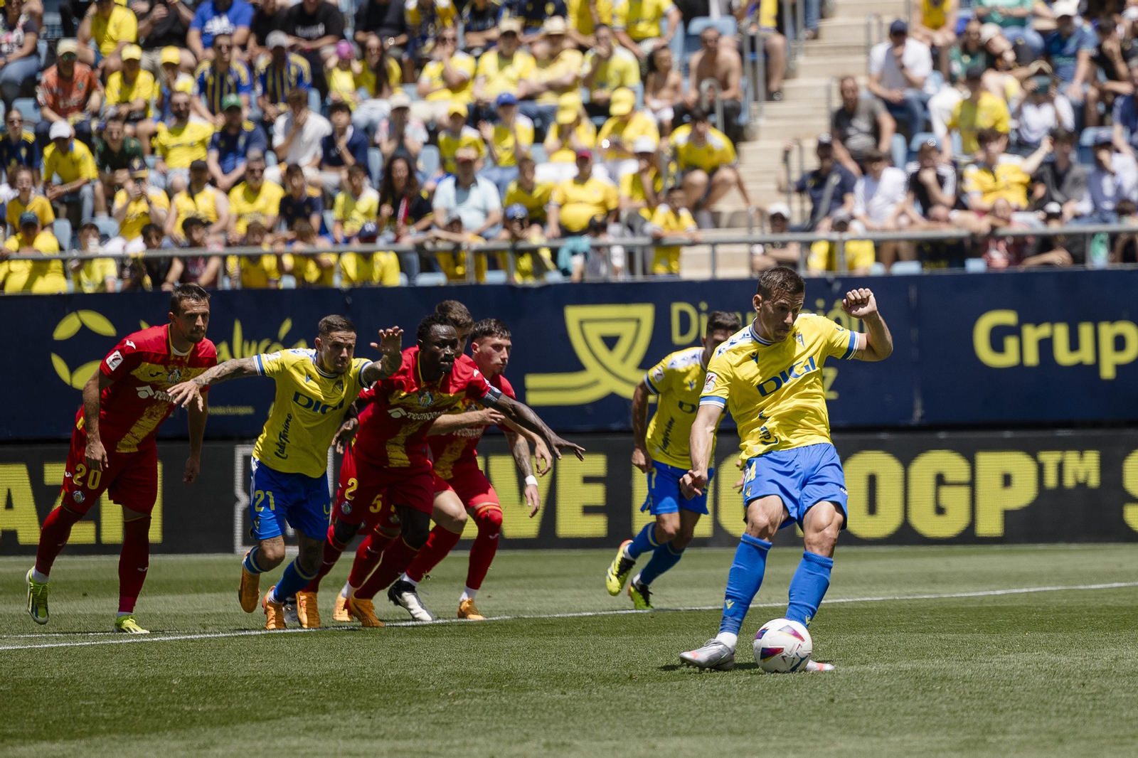 Las imágenes del partido entre el Cádiz C.F y el Getafe