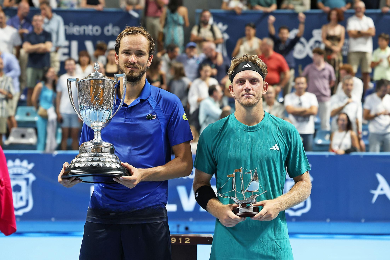 Imágenes de la final masculina de la Copa del Rey de tenis entre Daniil Medvedev y Alejandro Davidovich
