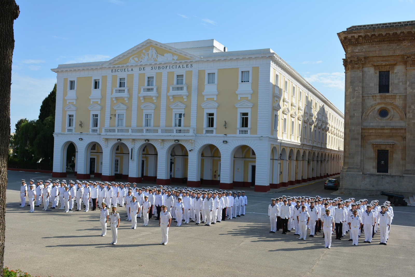 Formación de los nuevos alumnos en la Escuela de Suboficiales de San Fernando.