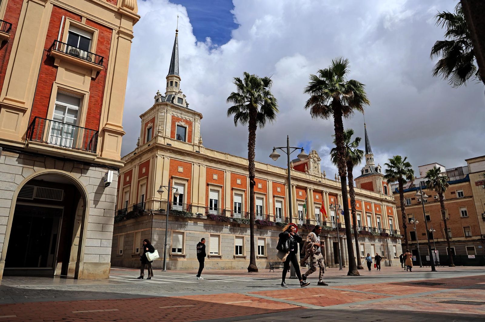 Imágenes del jueves 20 de marzo en Huelva