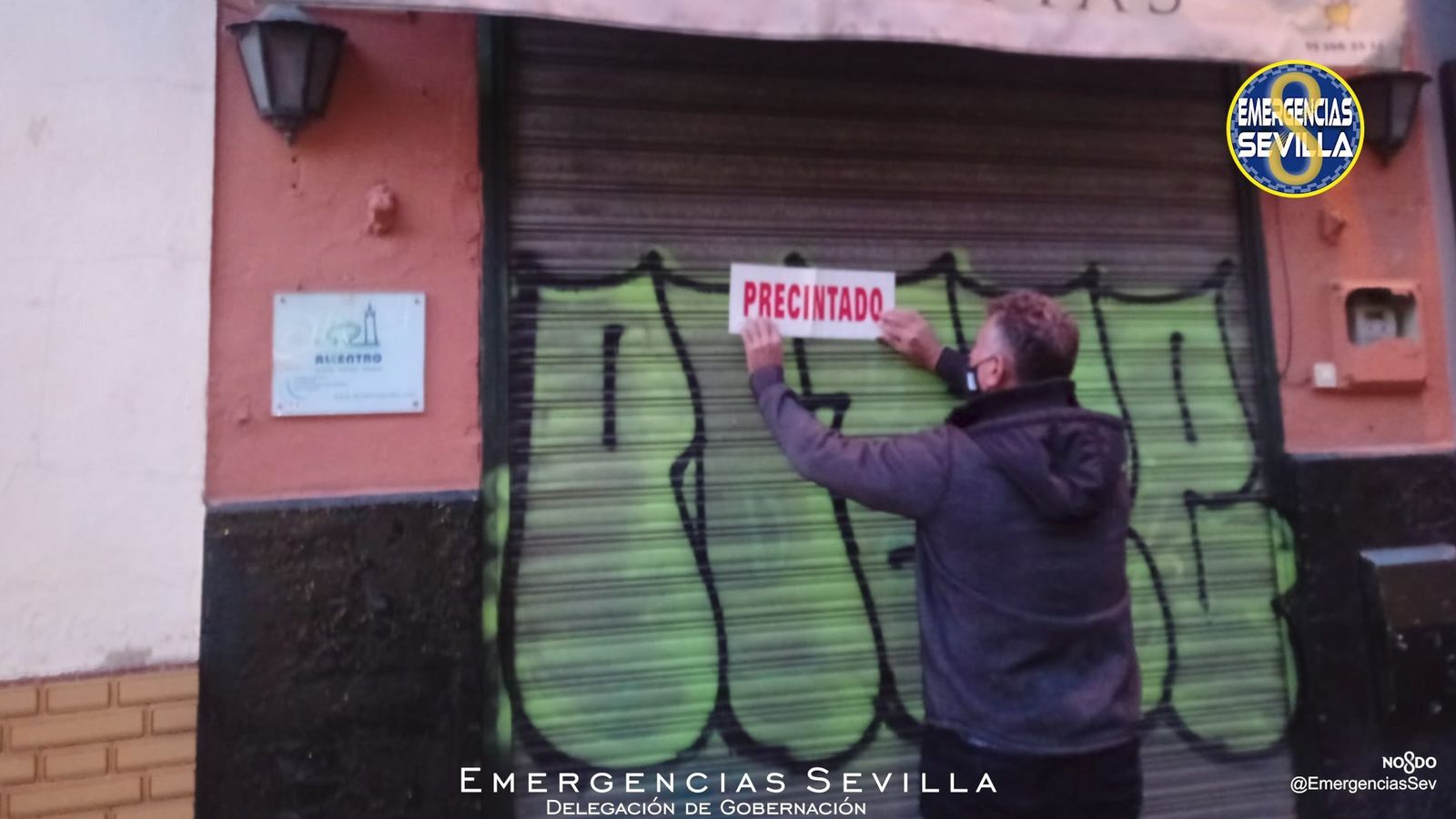 Desalojan un establecimiento de alimentación que funcionaba como bar en el centro