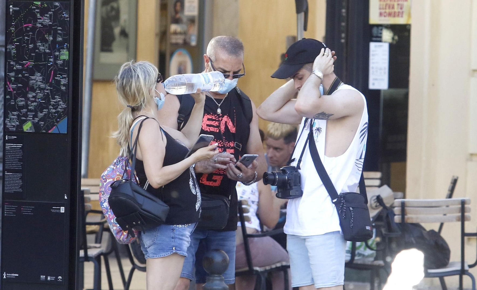 Fotografías de un lunes desafiando el calor en Córdoba