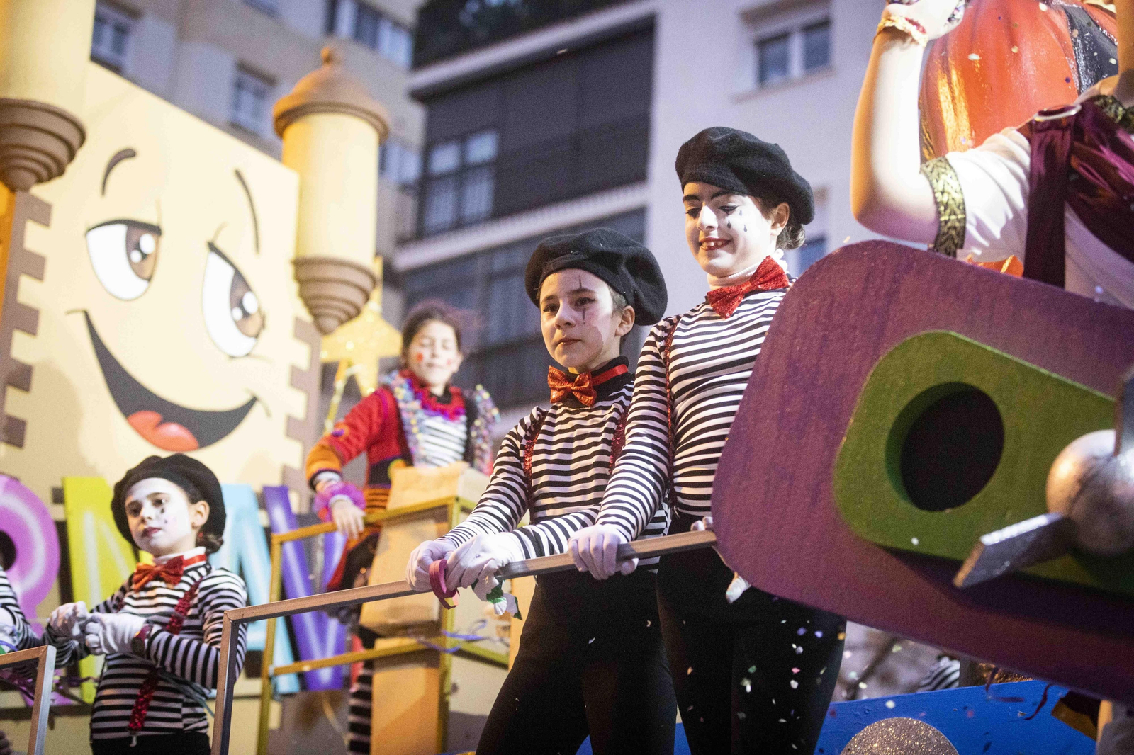 La Cabalgata Magna del Carnaval de Cádiz 2024, en imágenes