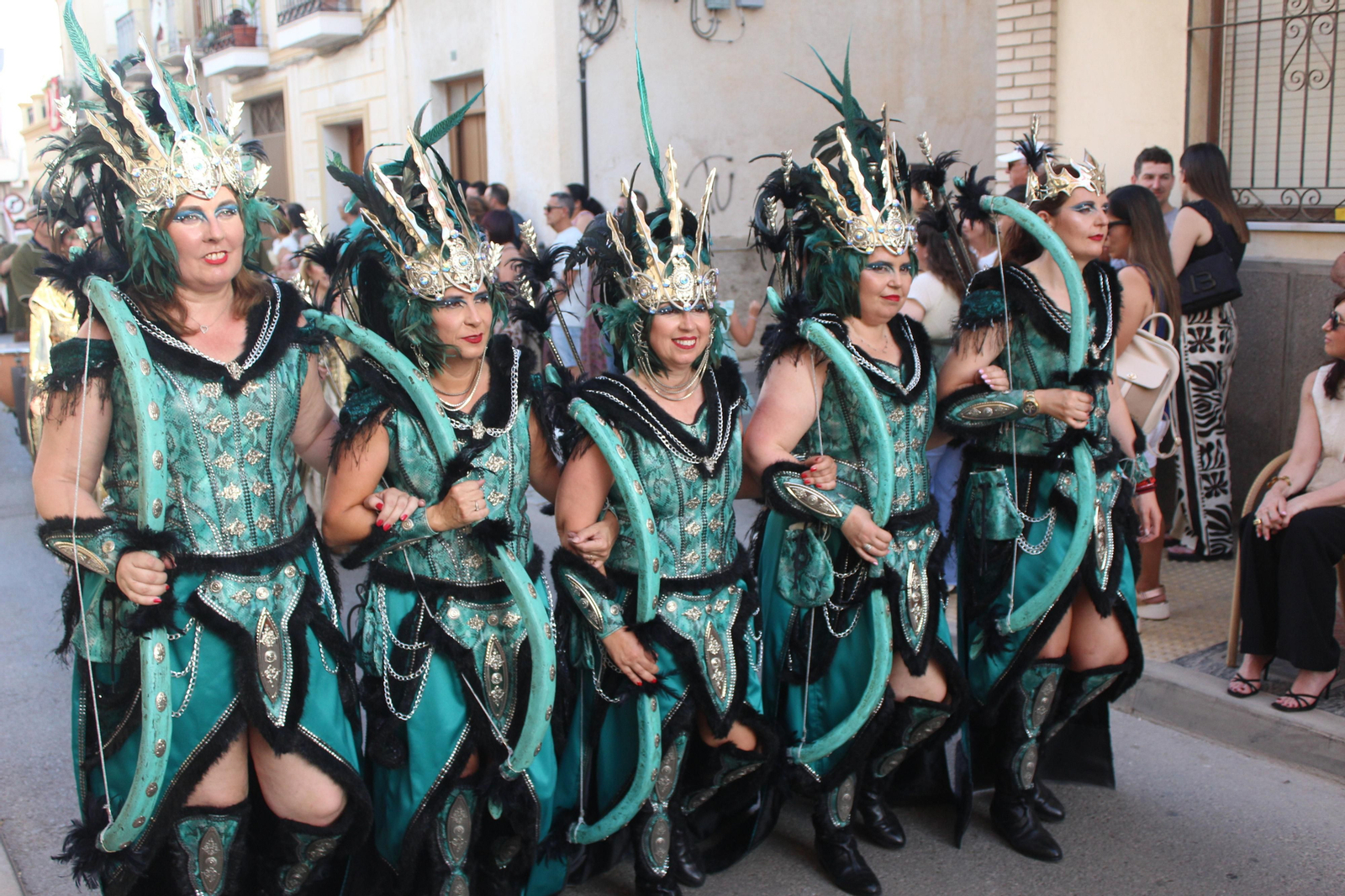 El desfile de Moros y Cristianos de Vera, en imágenes