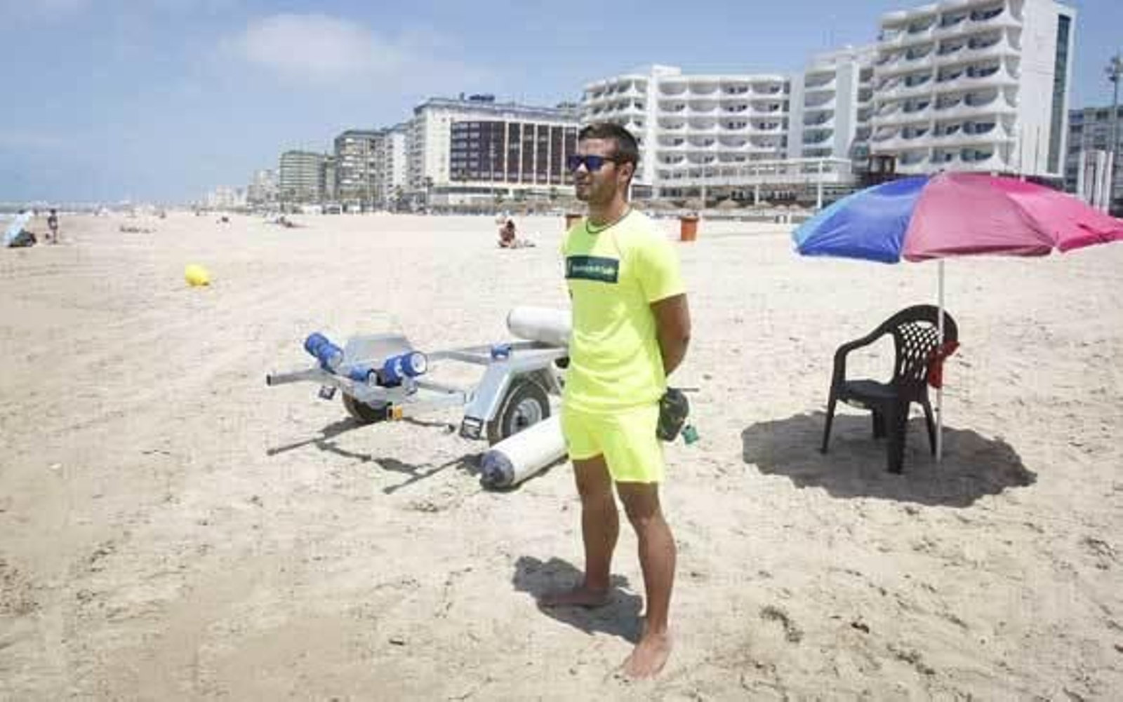 Los socorristas prestan el servicio esta temporada a través de la empresa Ebone. /Joaquín Pino