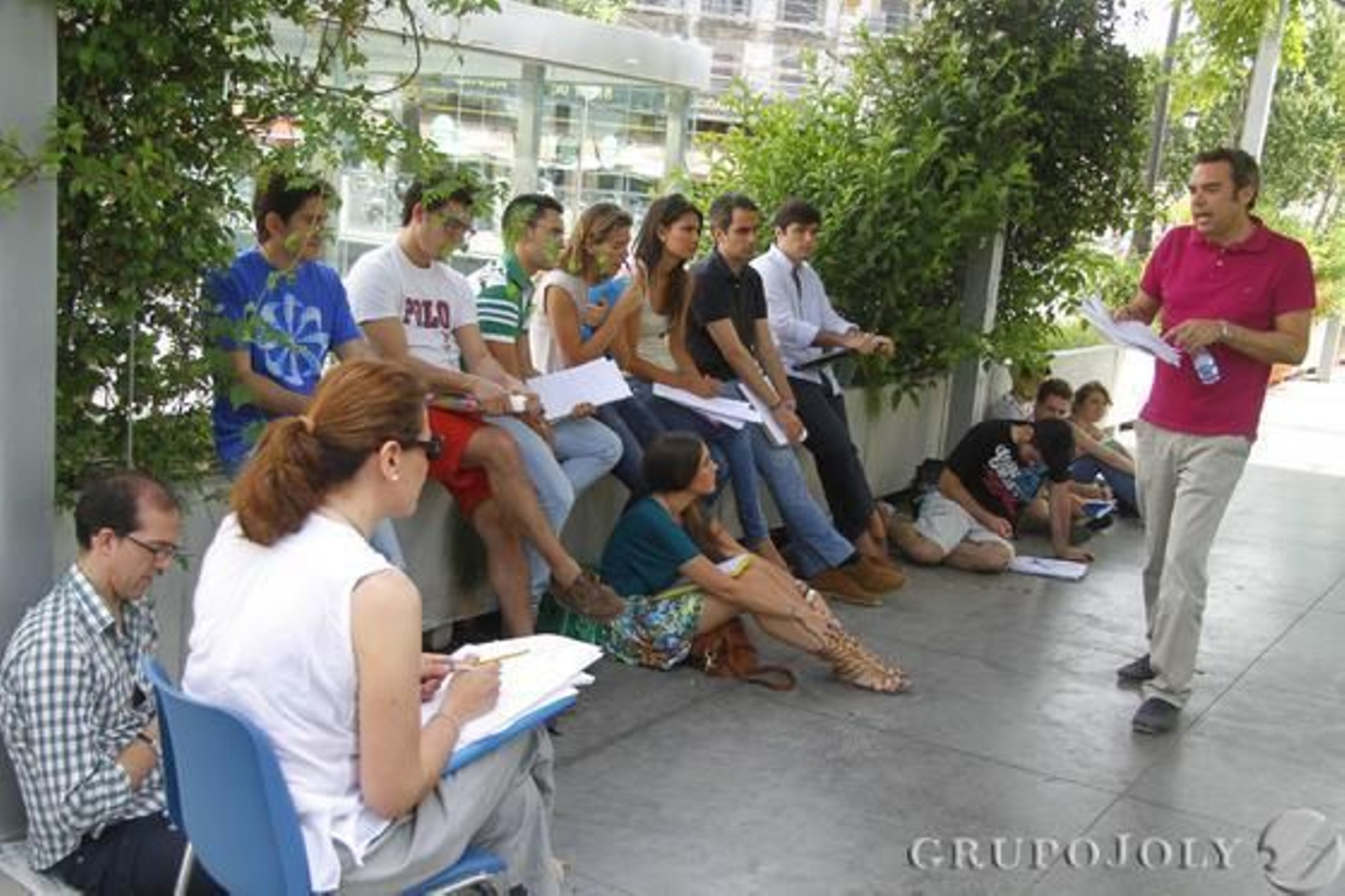 Alumnos y profesores universitarios trasladaron las clases a la calle.

Foto: Victoria Hidalgo