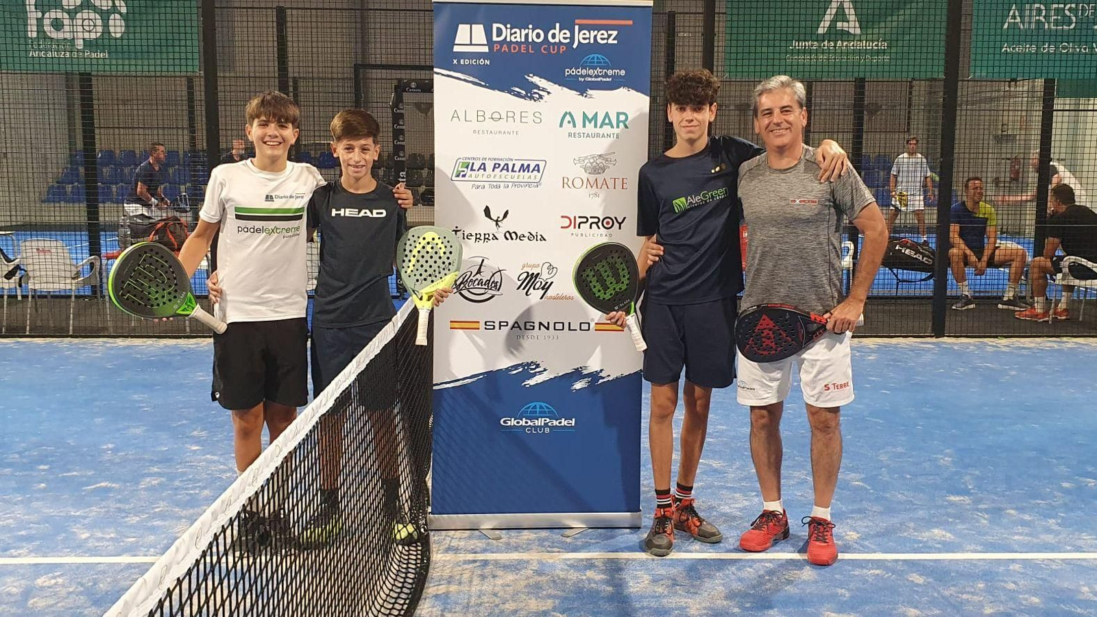 José Prado y Javi Galán están en semifinales de Segunda Masculina al ganar a Ale y David García. José Prado y Javi Galán están en semifinales de Segunda Masculina al ganar a Ale y David García.