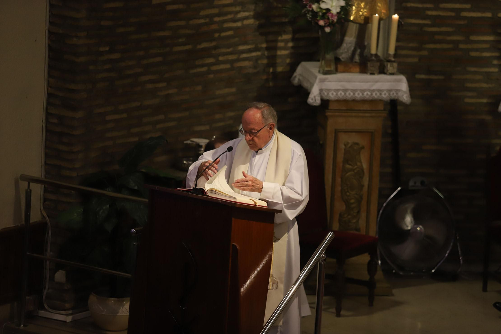 Imágenes de la Misa despedida de la Comunidad de los Jesuitas de Huelva