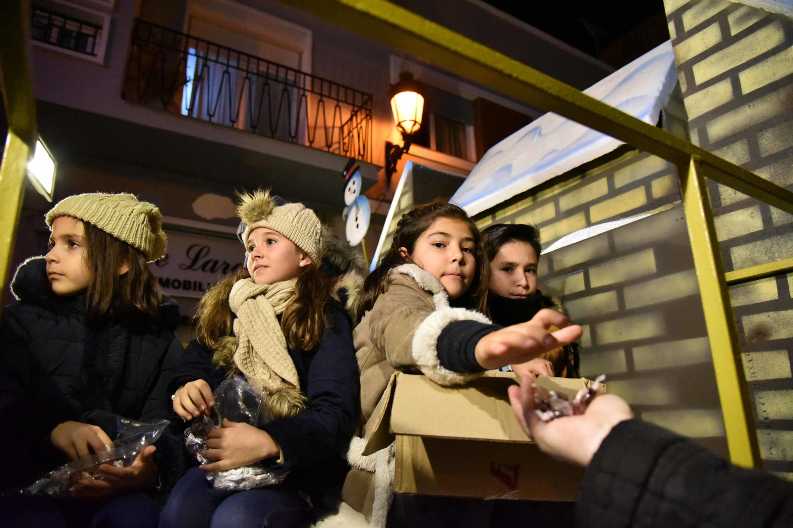 Cabalgata de Reyes magos en la Línea