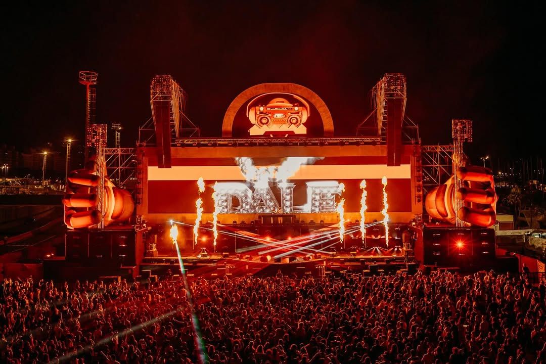 Qué hacer en Sevilla este fin de semana: de la nostalgia del Love the 90's al rock de Shinova, con Álex Ubago cerrando el círculo de sus 25 años