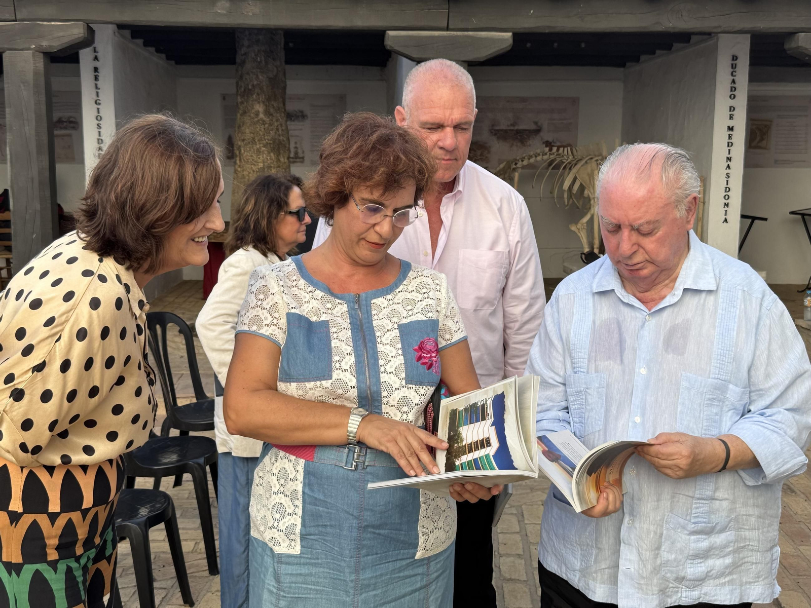 El último número de Cuadernos de Almonte está dedicado a María del Pópulo Antolín.