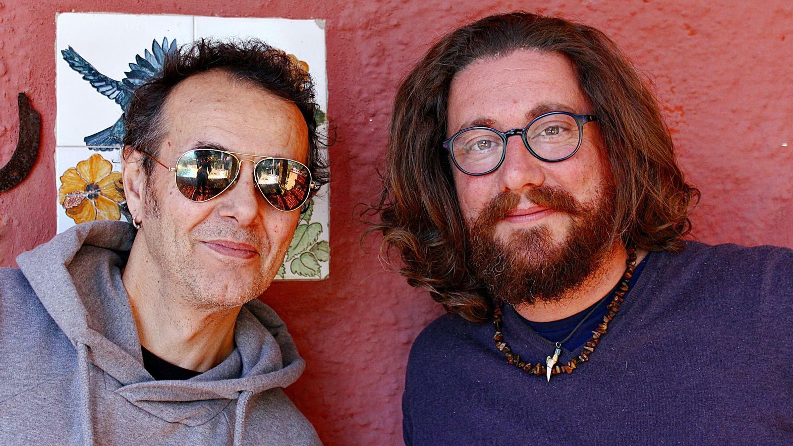 Perico Ramírez y Salva Marina, guitarrista y cantante respectivamente de Tabletom.