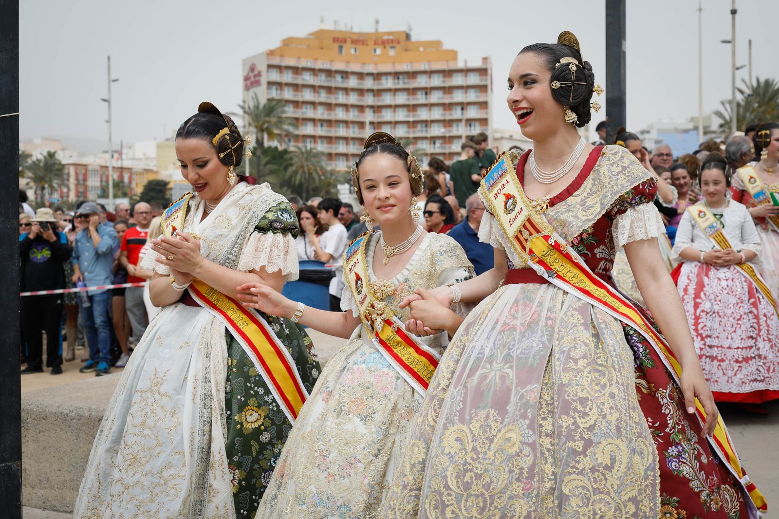 Las mejores imágenes de la "Globotá" en las fallas de Almería