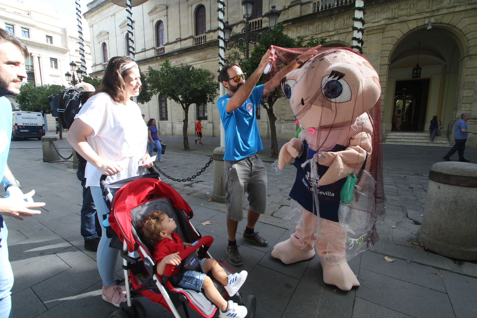 La tortuga Chelo del Acuario de Sevilla da comienzo a una acción de concienciación para difundir la cultura oceánica